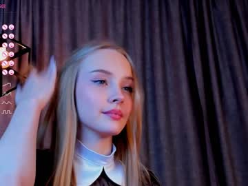 girl
        lolliis cam image #2748526