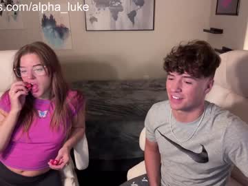 couple
        alpha_luke cam image #3682594