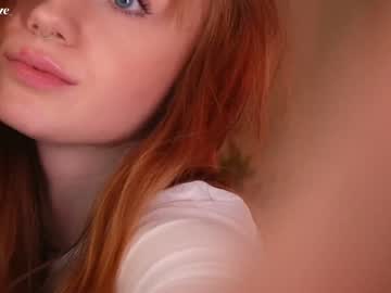 girl
        lizzy_blaze cam image #3380879