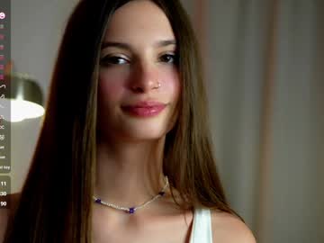 girl
        sonyaericsson cam image #5460812