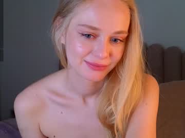 girl
        stacy_fanning cam image #3935639