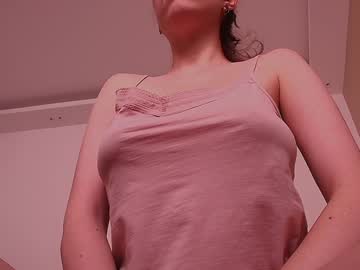 girl
        lilamytee1 cam image #5152217