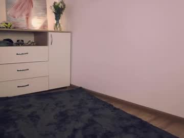 girl
        misslullu cam image #6257674