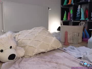 girl
        hayleex cam image #5172360