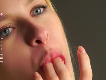 girl
        lunnadew cam image #6776008