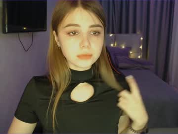 girl
        tripleprinces cam image #441803