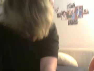 girl
        ftarh18 cam image #1588237