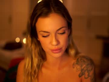 girl
        melodymate cam image #4341038