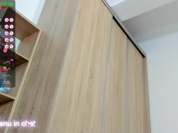 girl
        ayamechan cam image #1869963