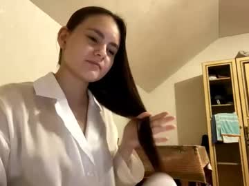 girl
        mia_cutesisa cam image #6908084