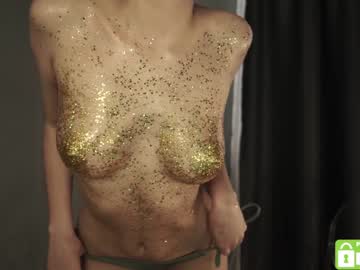 girl
        tessarosse_ cam image #1582444