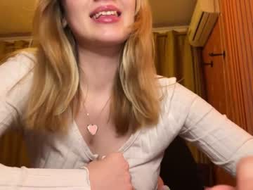girl
        mommy_rich_ cam image #1211206