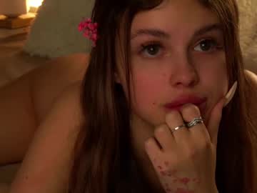 girl
        a_whole_eternity cam image #6166357