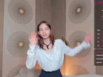 girl
        happiness_call cam image #2078265
