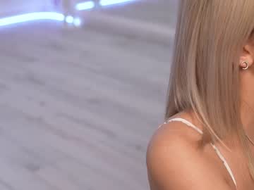 girl
        venera_style cam image #3800656