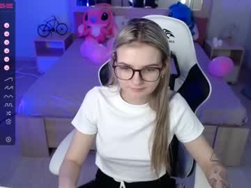 girl
        amelialuck cam image #893492
