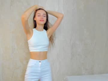 girl
        cutie_ghostie cam image #3514682