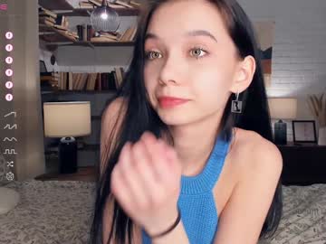 girl
        riskyproject cam image #6086116