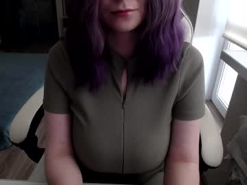 girl
        overoce cam image #1882066
