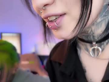 girl
        i_died_again cam image #6883012