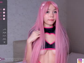 girl
        bzzzme cam image #2876360