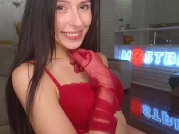 girl
        yononeey cam image #5340048