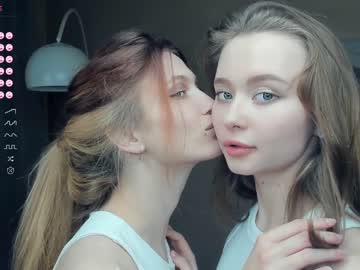 couple
        _hollydolly_ cam image #3026527