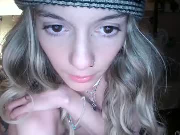 girl
        pixelatedprincess cam image #2937019