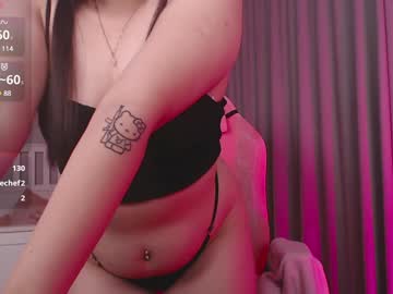 girl
        suzy_baee cam image #5619105