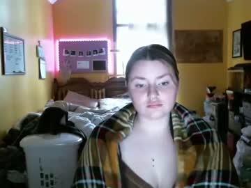 girl
        mommymars9871 cam image #1345709