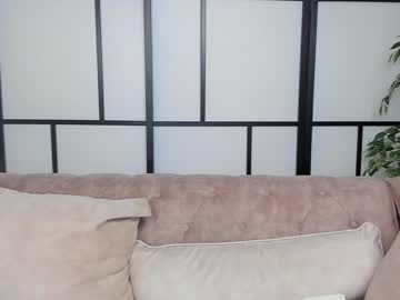 girl
        fetish_life cam image #3364669