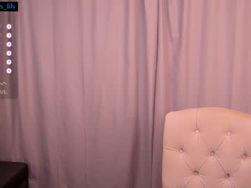 girl
        its_lily cam image #3586328