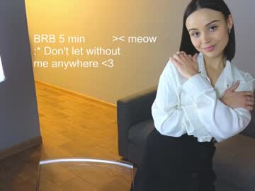 girl
        poppypaws cam image #5898743