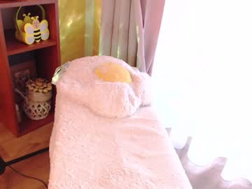 girl
        clementine__ cam image #964400
