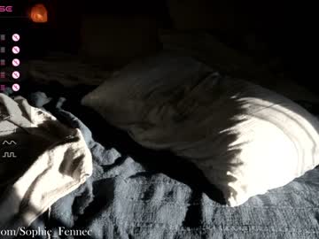 girl
        sophie_fennec cam image #3078093