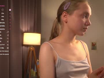 girl
        lyly_bambi cam image #5953225