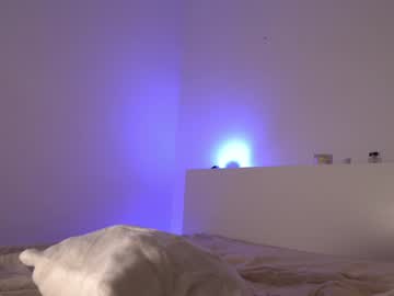 girl
        hunytea cam image #6587323