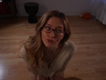 girl
        alisonrouge cam image #5572520