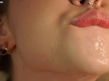 girl
        saintlyn cam image #1671024