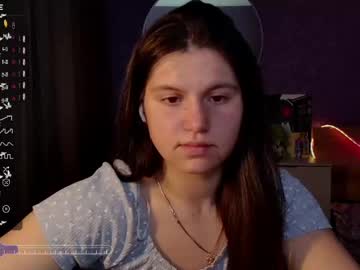 girl
        bellaelya cam image #6617737