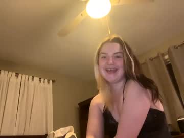girl
        elliebbyxx cam image #4221875
