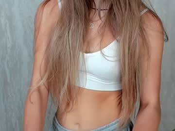 girl
        foxy_jennifer cam image #2739112
