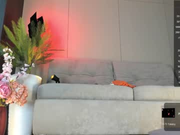 girl
        kaya_kakuro cam image #2243056