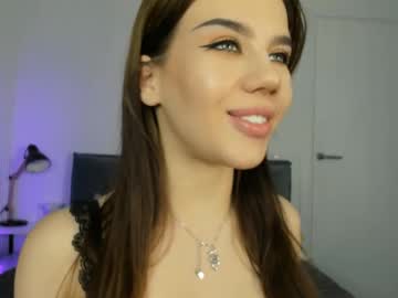 girl
        jenie_fire cam image #4742018