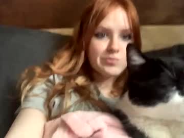 girl
        vcielia cam image #1556426