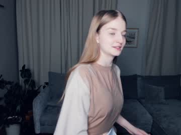girl
        _magic_smile_ cam image #3057184