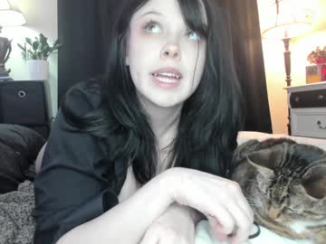 girl
        lilypixel cam image #5507362
