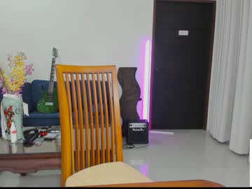couple
        ellcrys cam image #1002279