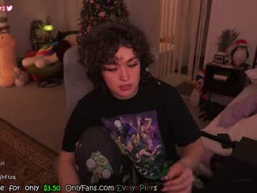 girl
        evelynpiers cam image #430167