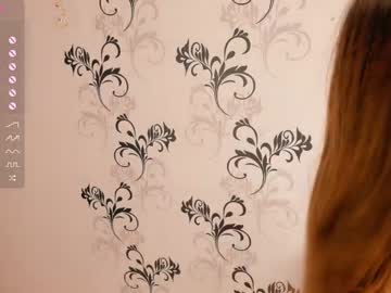 girl
        mila_milka_ cam image #2381679